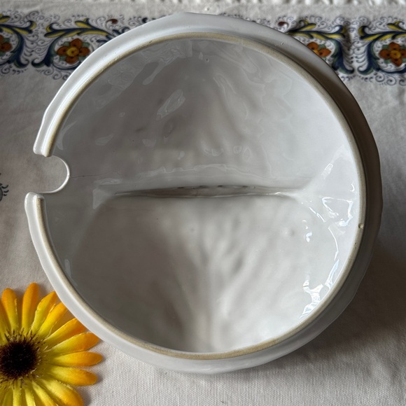 🩷 Cabbage White; Popular Style Ceramic Soup Tureen w/Lid & Ladle; Great Price! - Picture 6 of 13